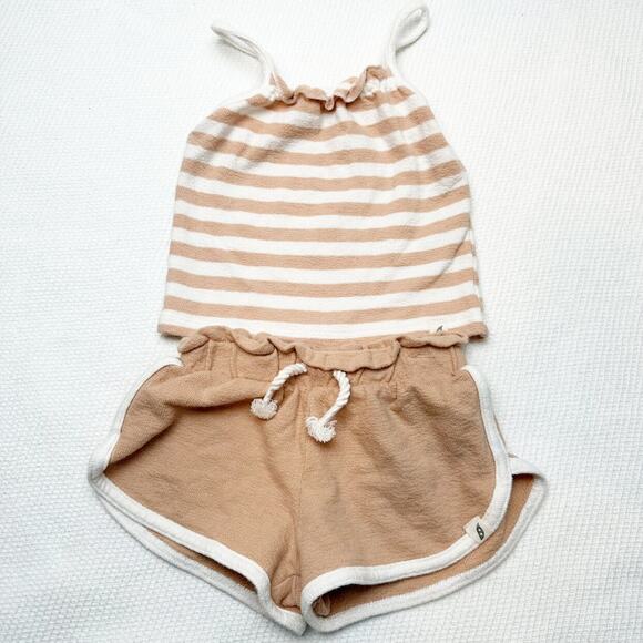 Easy Peasy Outfit - Picture 1 of 4